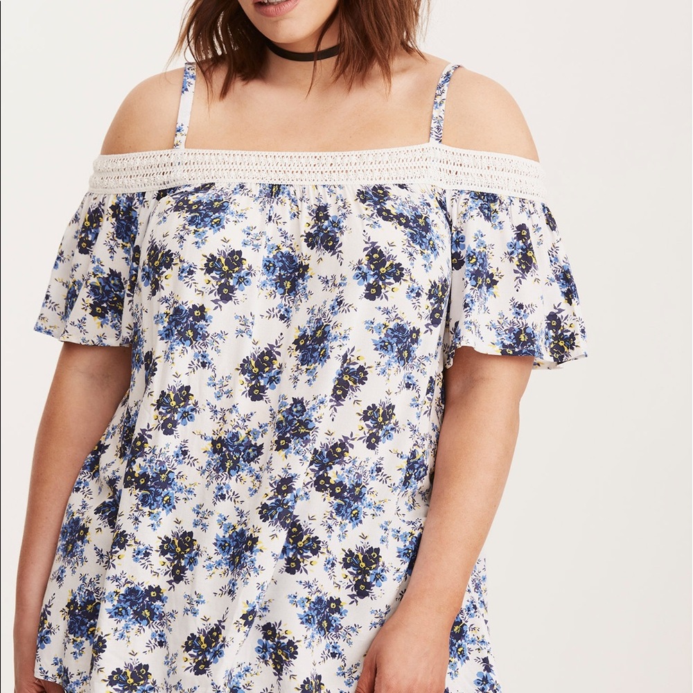 Torrid 3 Floral Crepe Top